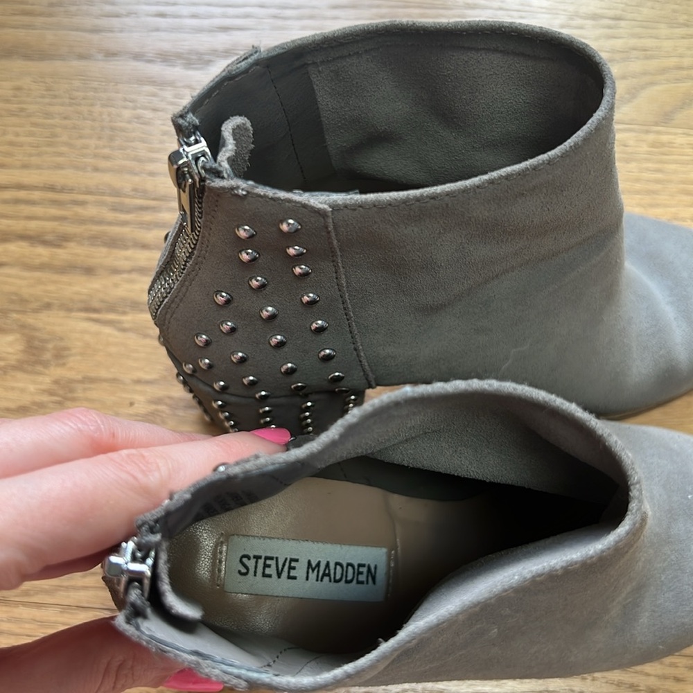 Steve Madden Gray Suede Studded Block Heel Ankle Boots Women’s Size 7.5M - Picture 4 of 11